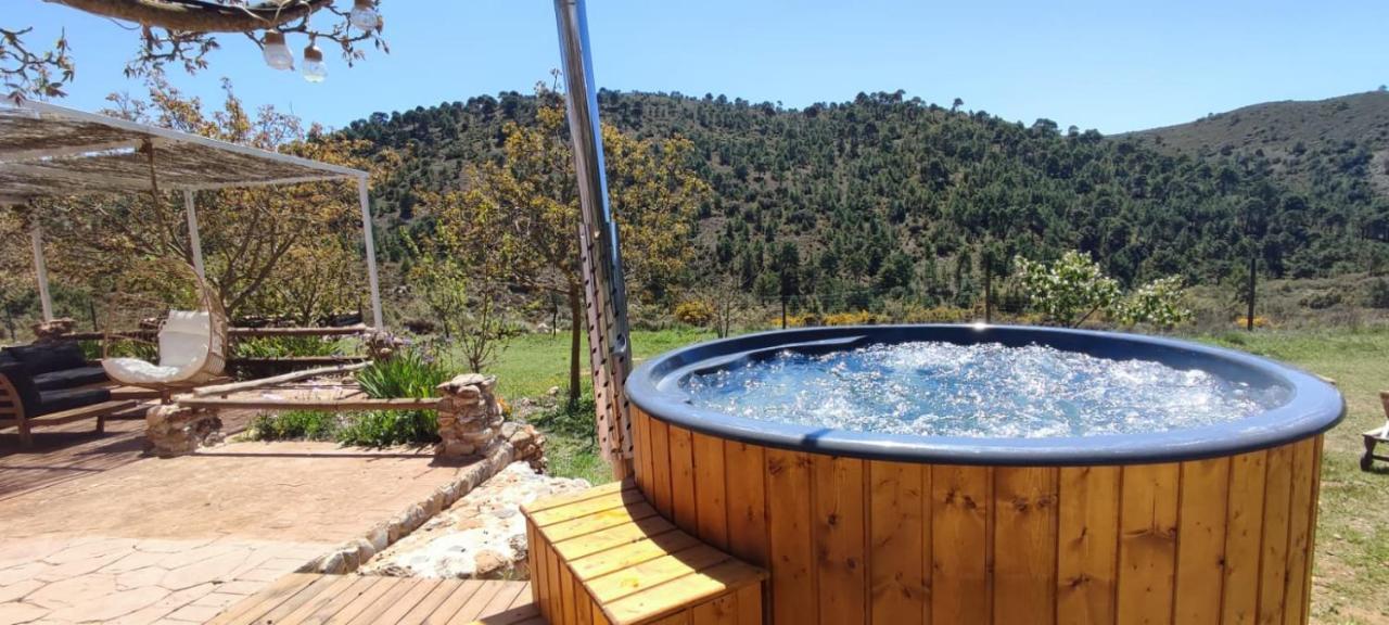 Esencia Lodge - Luxurious Off-Grid Cabin Retreat Almuñécar المظهر الخارجي الصورة